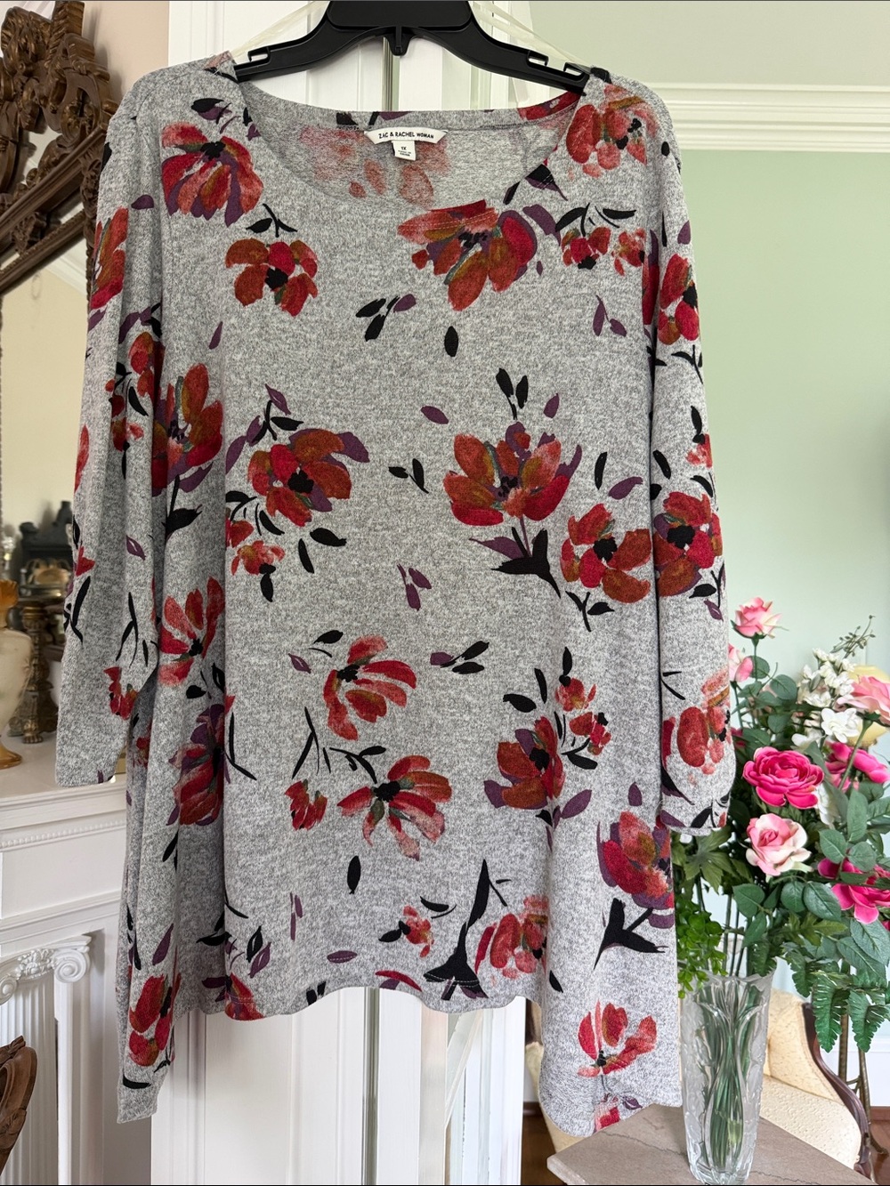 Zac & Rachel Gray Floral Lightweight sweater with Red, rust purple, size 1X